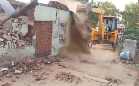 बलौदा में दलित युवक की हत्या का मामलाः तीन आरोपियों के अवैध अतिक्रमणों पर चला बुलडोजर