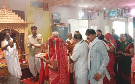 रामेश्वर धाम वीर हनुमान मंदिर में श्रद्धालुओं रुद्राभिषेक कर किया हवन यज्ञ