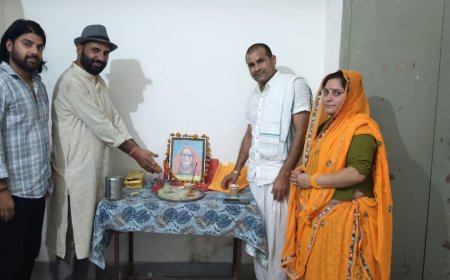 इंस्पेक्टर भगवान सहाय मीणा की माता रमली देवी के निधान पर संवेदना प्रकट करने आए पलवा