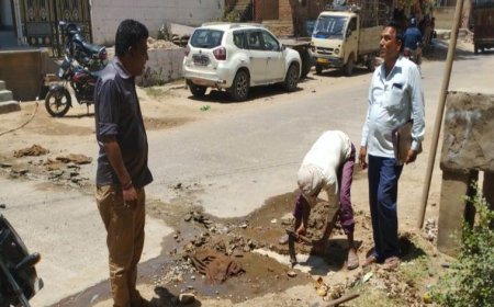 रात को हो रहा था पानी का अवैध कनेक्शन :शिकायत मिलने पर जलदाय विभाग की टीम पहुंची मौके पर