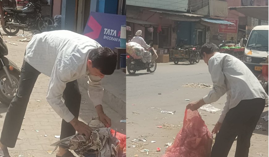 स्थानीय प्रशासन द्वारा रविवार को नहीं करवाई जाती सफाई: व्यापारी स्वयं ही अपने प्रतिष्ठान के आगे कर रहे सफाई