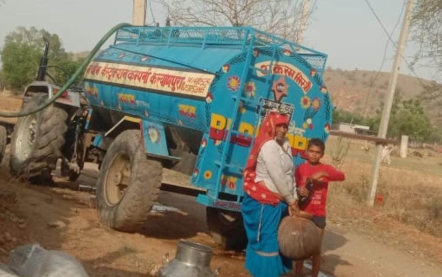 रैणी क्षेत्र मे आवश्यकतानुसार ग्रामीण व शहरी क्षेत्र मे पीएचईडी द्वारा गर्मी के मौसम मे चलाये जा रहे है पानी के टैन्कर