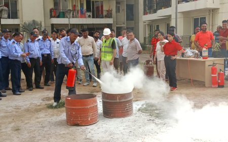 फायर सेफ्टी ट्रेनर द्वारा नि:शुल्क अग्नि सुरक्षा प्रशिक्षण कार्यक्रम आयोजित