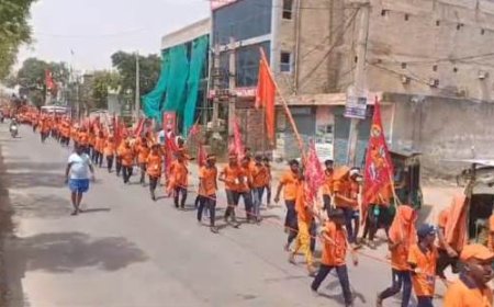 भिवाड़ी के मिलकपुर धाम से मेरठ के भक्तों का दल अखंड ज्योति लेकर हुए रवाना