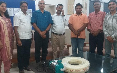 एएलवी कालेज मे पौधो की सुरक्षा के लिए सुमंगल सेवा संस्थान ने सबमर्सिबल पंप व पाईप किए भेंट