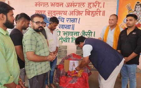 श्याम भक्त आरती टांक की प्रतिमा के समक्ष दीप प्रज्वलित कर व पुष्प अर्पित कर दी श्रद्धांजलि