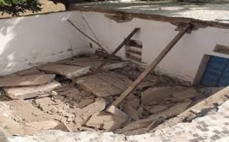 लिखित मे देने के बाद भी जिम्मेदारों की अनदेखी: सरकारी स्कूल के कमरे की छत गिरी