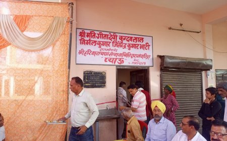 हरि नारायण सेवा समिति द्वारा बस स्टैंड पर लगाया ठंडे पानी का चिलिंग प्लांट