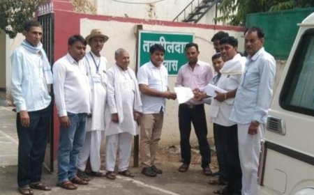 मूक बधीर को न्याय दिलाने के लिए राजगढ क्षेत्र से सर्वसमाज के द्वारा मुख्यमंत्री के नाम एसडीओ को ज्ञापन सौपा