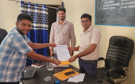 जसाई सरपंच ने सहायक अभियंता को दिया ज्ञापन