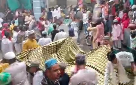 गाजी बादशाह की दरगाह पर सालाना उर्स आगाज़, ढ़ोल तासे के साथ चढ़ी चादर