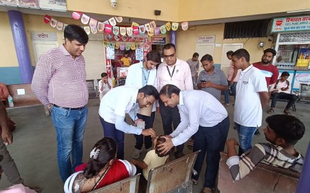 सीएमएचओ  ने रोडवेज बस स्टेंड पर जाकर बच्चो को पिलाई पोलियों की दवा पिलाकर किया अभियान का शुभारंभ