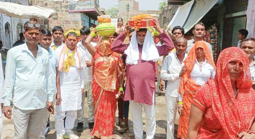 सैनी समाज मंदिर नौगावा पर संगीतमय श्री शिव महापुराण कथा का आयोजन: निकली कलश यात्रा