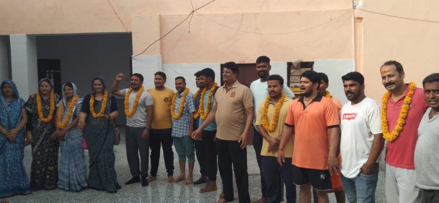 उपनगर पुर से अमरनाथ यात्रा के लिए 16 सदस्यों का दल रवाना