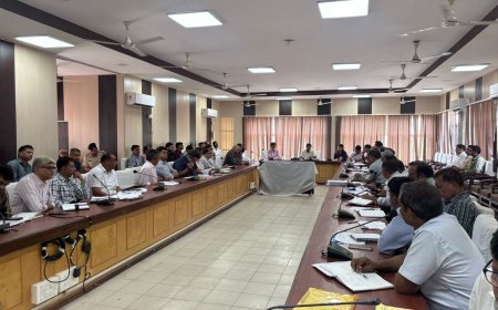 साप्ताहिक समीक्षा बैठक आयोजित,अधिकारियों को कार्य समय पर पूरा कराने के निर्देश