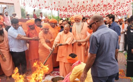 यूपी सीएम योगी आदित्यनाथ ने कहा- नेता हमेशा बांटने की कोशिश करते हैं जो हमारे देश की एकता और अखंडता के लिए घातक