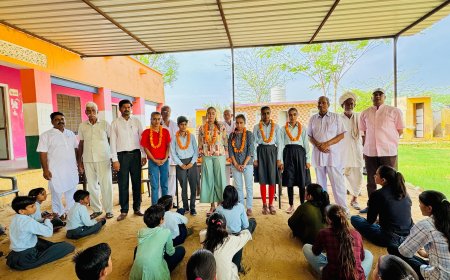 खातियों की झड़ाया नगर सरकारी विद्यालय में बोर्ड परीक्षा में सर्वोच्च अंक लाने वाली प्रतिभाओं का हुआ सम्मान