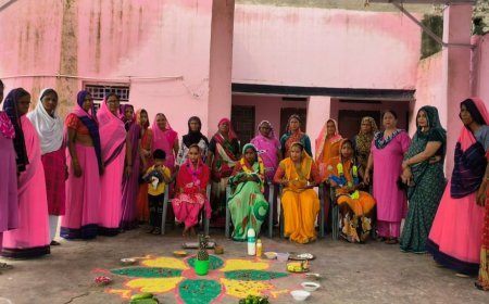 गोविन्दगढ़ के आंगनबाड़ी केंद्र पर गर्भवतियों की हुई गोद भराई, मनाया गया प्रवेशोत्सव