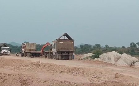 नदी के तलछट ओर मलबे को हटाने के बजाए बजरी को छान कर बाहर निकाला जा रहा