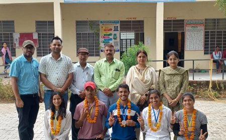 खेलों में किया उत्कृष्ट प्रदर्शन, सात पदक जीतकर युवाओं ने किया वृक्षारोपण