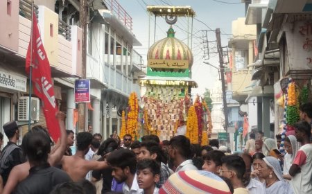 मातमी धुन से निकाला गया मोहर्रम का जुलूस