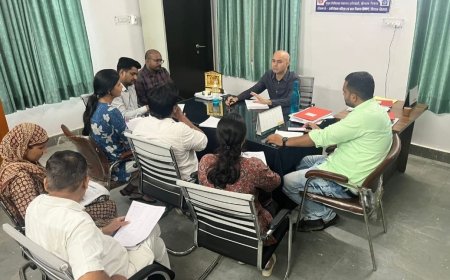 स्वास्थ्य विभाग ने आयुष्मान भारत स्वास्थ्य बीमा योजना के तहत सर्वे शुरू: परिवार के हर सदस्य का रहेगा हैल्थ रिकॉर्ड, 10 अगस्त तक 12 लाख आभा कार्ड बनेंगे