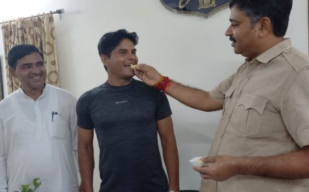 डॉक्टरेट उपाधि हासिल करने पर बॉक्सर खान का जयपुर में हुआ अभिनन्दन