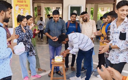 एबीवीपी के जिला सयोंजक ने वृक्षरोपण कर एवं केक काटकर मनाया जन्मदिन