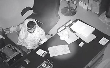 हरियाली के समीप एक पेट्रोल पम्प से नकदी चोरी