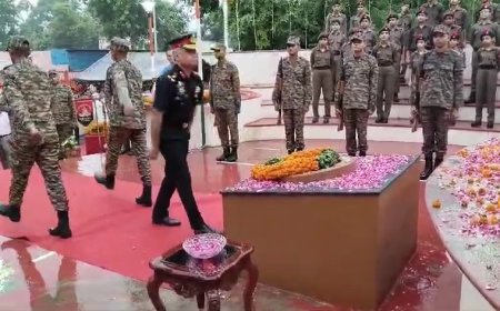 शहीद स्मारक पर करगिल विजय दिवस पर वीरांगनाओं को किया सम्मानित