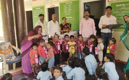 भामाशाहों द्वारा 107 विद्यार्थियों को बैग, बोतल और स्टेशनरी की गई भेंट