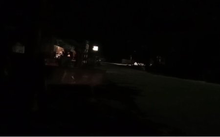 नगरपालिका क्षेत्र के मुख्य चौराहों पर रात्रि काल में छाया अन्धकार