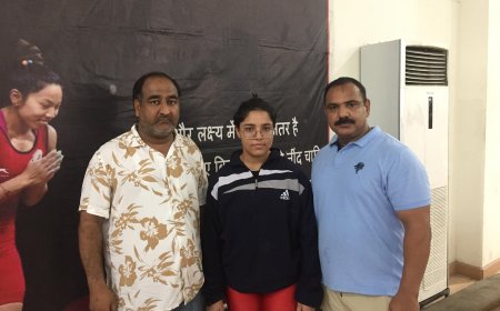 रिया ने जीते वेटलिफ्टिंग में तीन मैडल