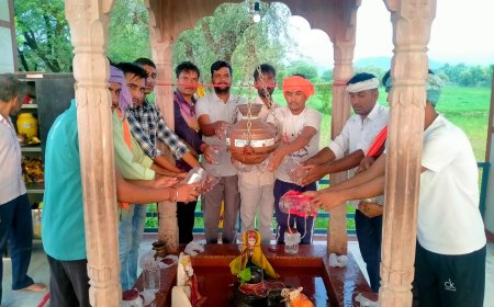 शिव भक्तों ने छापोली के कदम कुंड से बाघोली कावड़ लाकर भगवान शंकर का किया जलाभिषेक