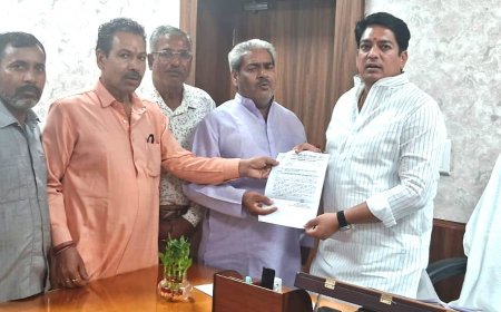 प्रदेश महामंत्री माली ने किया केबिनेट मंत्री गहलोत का अभिनंदन