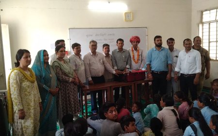 राजकीय उच्च माध्यमिक विद्यालय खरकड़ी में शिक्षक का सेवानिवृति समारोह हुआ आयोजित