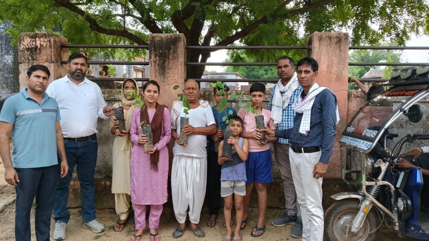 आओ मिलजुलकर पौधारोपण को अपनाऐं ,पर्यावरण को शुद्ध बनाएं