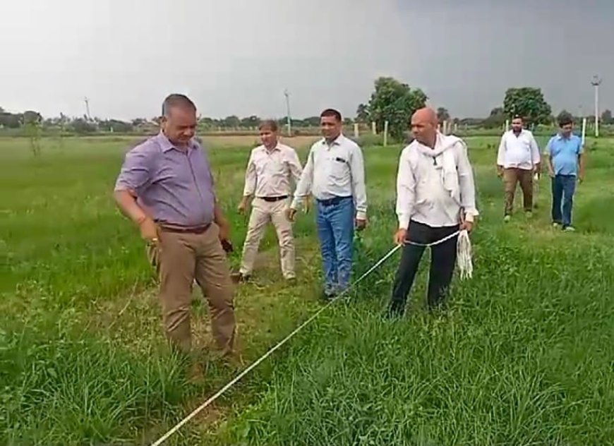 महिला किसान नीतन सिनसिनवार एवं उनके पति अमर सिंह द्वारा फल बगीचे लगाने के लिए उधान विभाग भरतपुर में किया संम्पर्क