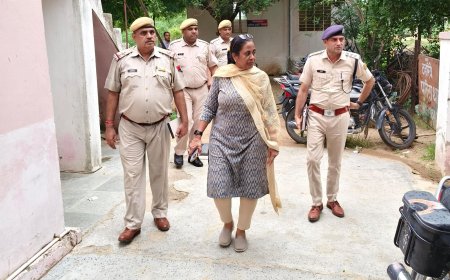 जिला कलेक्टर कल्पना अग्रवाल ने सरुंड थाने का किया निरीक्षण