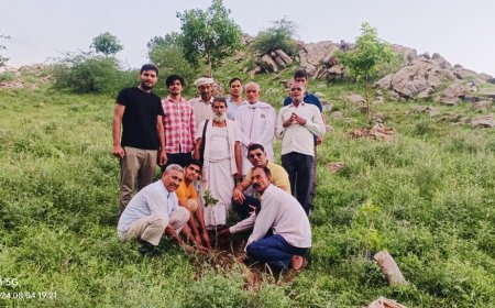 श्री श्री 108 श्री महंत सीताराम दास महाराज के सानिध्य में किया वृक्षारोपण