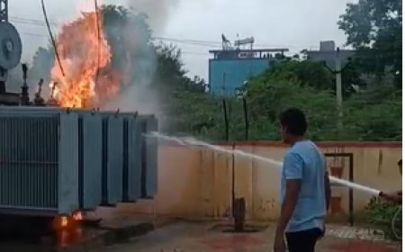 अज्ञात कारणों के चलते हुए पावर हाउस में आग दमकलों ने पाया आग पर काबू
