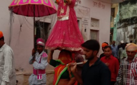 उदयपुरवाटी में तीज माता की निकली ऐतिहासिक सवारी:  कस्बे में जगह-जगह हुई पूजा अर्चना