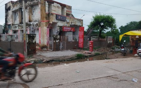 पोस्ट ऑफिस के सामने बने नाले को मौत का इंतजार, लिखित शिकायत के बाद भी मूक दर्शक बने जिम्मेदार