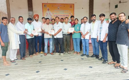 वर्धमान ज्ञान ज्योति नवयुवक मंडल नौगावा द्वारा आयोजित शिविर मे 61  यूनिट हुआ  रक्तदान