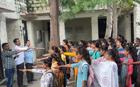 महाविद्यालय मे नशा मुक्ति की शपथ दिलाई