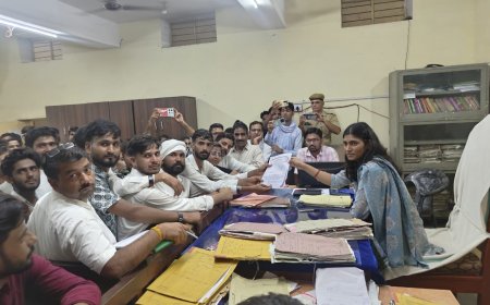 शिक्षा मंत्री के नाम उपखंड अधिकारी को सोपा ज्ञापन