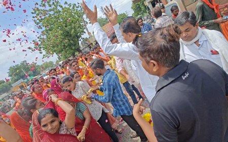 मेवाड़ा ने कावड़ यात्रा पर पुष्प वर्षा कर किया भव्य स्वागत