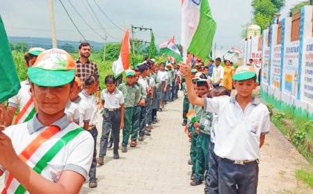 मुबारिकपुर नगरपालिका मे निकाली तिरंगा रैली