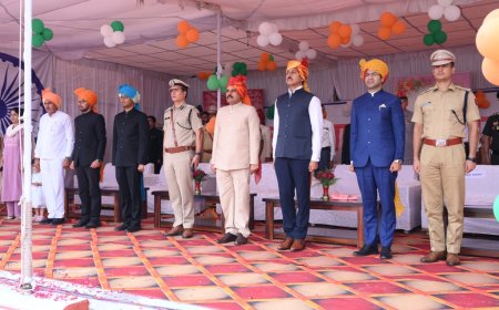 जिलेभर में हर्षोल्लास से मनाया 78वां स्वतंत्रता दिवस:  उद्योग एवं युवा खेल मामलात मंत्री ने ध्वजारोहण कर ली सलामी