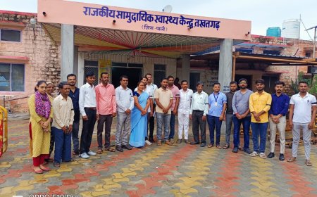 तखतगढ़ में चिकित्सको ने काली पट्टी बांध कर किया कार्य